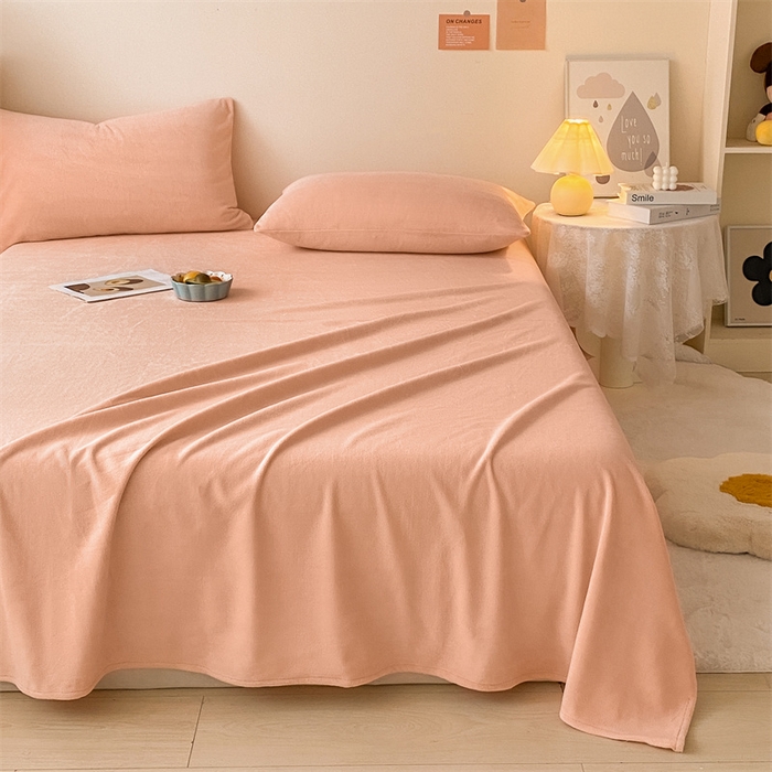 91家纺网 家纺一手货源 找家纺 眠帛家居 2024新款纯色高克重牛奶绒单床单 奶油粉