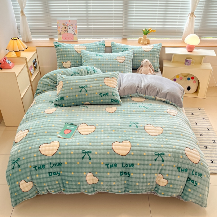 91家纺网 家纺一手货源 找家纺 梵克保罗 2024秋冬新款加厚泡泡牛奶绒数码印花工艺立体仿兔毛四件套 爱心绿