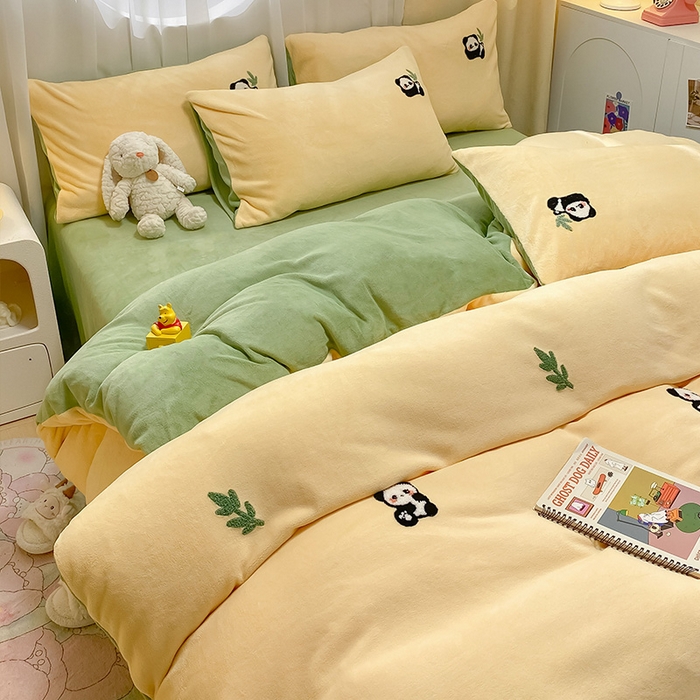 91家纺网 家纺一手货源 找家纺 眠帛家居 2024新款高克重双拼牛奶绒毛巾绣四件套 丫丫