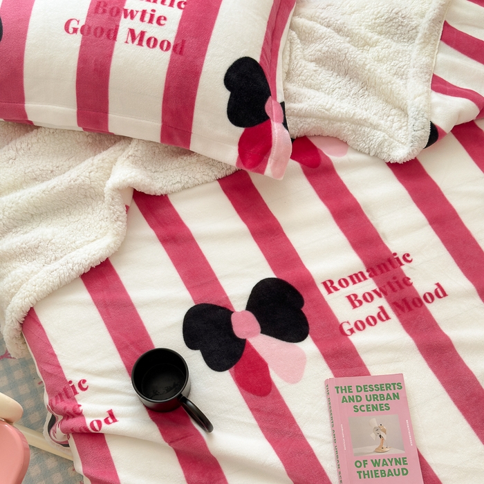 91家纺网 家纺一手货源 找家纺 花伞家居 2024直播新款牛奶绒羊羔绒多功能复合拉链被套款毛毯 毛毯-甜酷少女