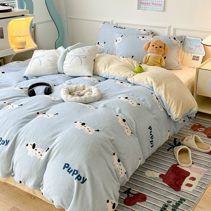 91家纺网 家纺一手货源 找家纺 昔可家纺 2024新款印花牛奶绒四件套系列-卡通系列 糖果小狗