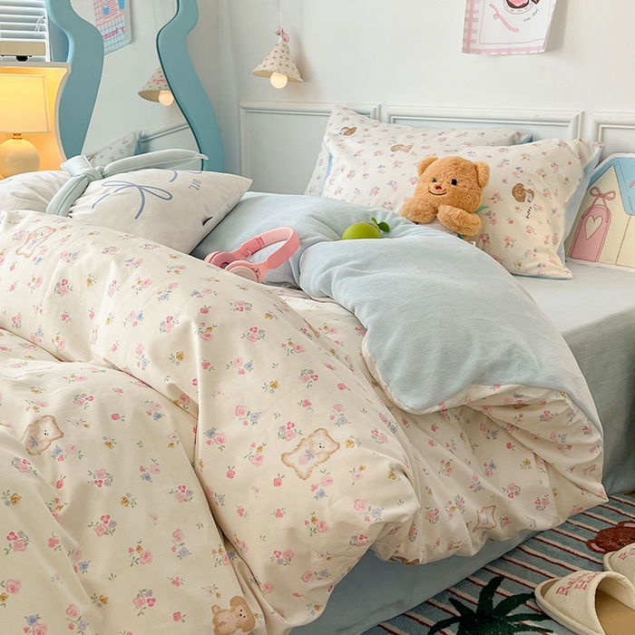 91家纺网 家纺一手货源 找家纺 昔可家纺 2024新款秋冬新款棉加牛奶绒四件套 碎花小狗