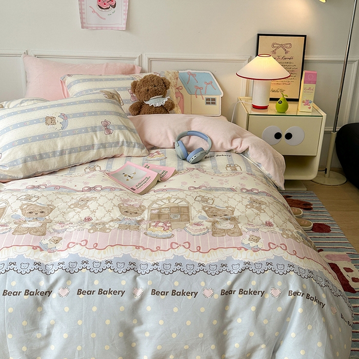 91家纺网 家纺一手货源 找家纺 昔可家纺 2024新款秋冬新款棉加牛奶绒四件套 美味蛋糕熊