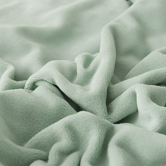 91家纺网 家纺一手货源 找家纺 眠多宝 2024新款纯色牛奶雕花绒刺绣四件套 清新绿