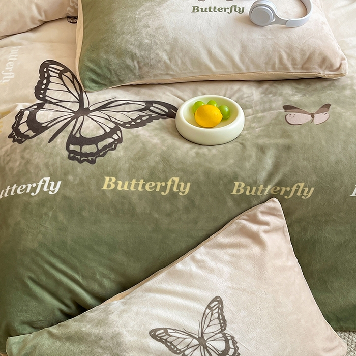 91家纺网 家纺一手货源 找家纺 昔可家纺 2024新款大版数码印花设计师牛奶绒四件套 美拉德蝴蝶