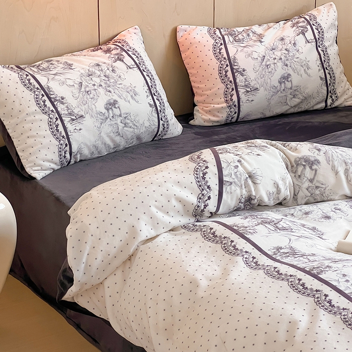 91家纺网 家纺一手货源 找家纺 昔可家纺 2024新款大版数码印花设计师牛奶绒四件套 复古庄园