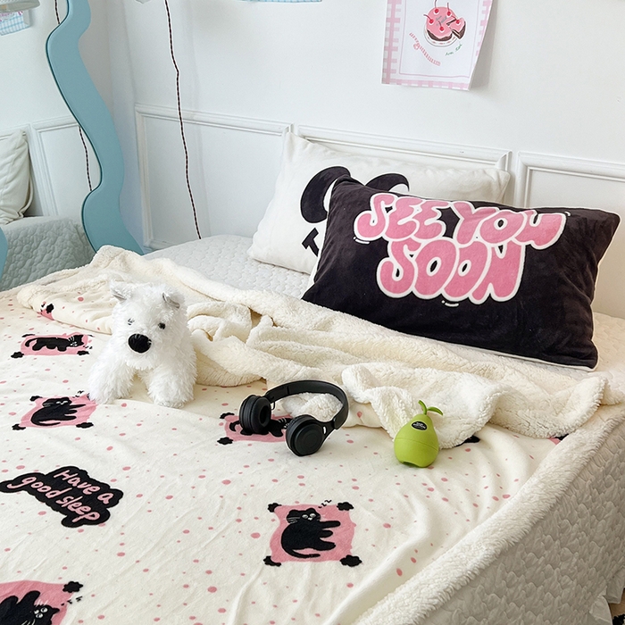 91家纺网 家纺一手货源 找家纺 昔可家纺 2024新款羊羔绒牛奶绒毛毯系列（三）-场景二-卡通系列 晚安猫猫