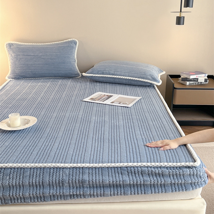 91家纺网 家纺一手货源 找家纺 欧邦 新款提花针织绒牛奶绒铂金系列床笠三件套四件套 针织绒-松蓝