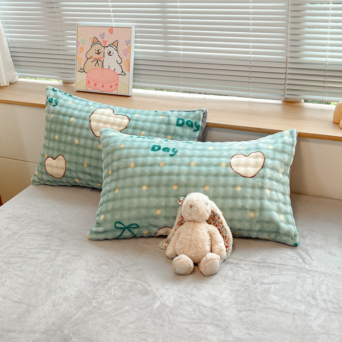 91家纺网 家纺一手货源 找家纺 梵克保罗 2024秋冬新款加厚泡泡牛奶绒数码印花工艺立体仿兔毛四件套 爱心绿