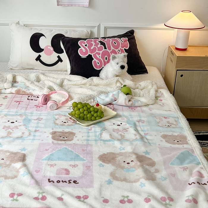 91家纺网 家纺一手货源 找家纺 昔可家纺 2024新款羊羔绒牛奶绒毛毯系列（三）-场景二-卡通系列 油画狗狗