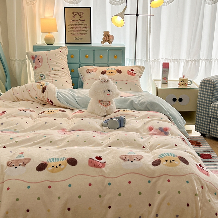 91家纺网 家纺一手货源 找家纺 昔可家纺 2024新款印花牛奶绒四件套系列-卡通系列 萌宠小窝