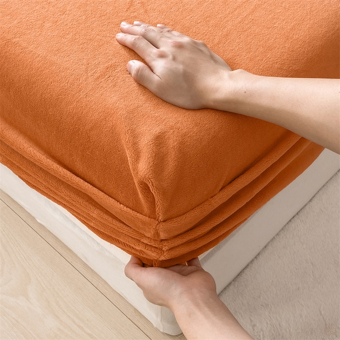 91家纺网 家纺一手货源 找家纺 眠帛家居 2024新款纯色高克重牛奶绒单床笠 焦糖