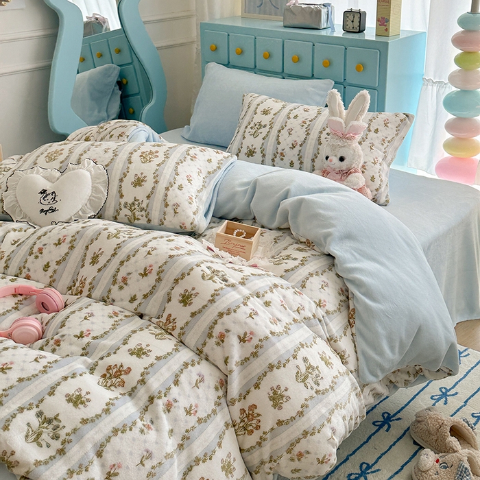 91家纺网 家纺一手货源 找家纺 昔可家纺 2024新款印花牛奶绒四件套系列-复古小清新系列 仙仙琉璃花