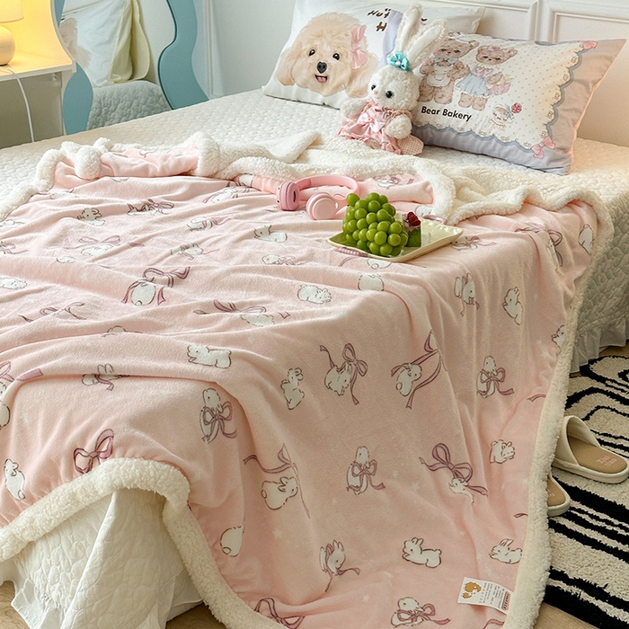 91家纺网 家纺一手货源 找家纺 昔可家纺 2024新款羊羔绒牛奶绒毛毯系列（三）-场景二-卡通系列 星野兔