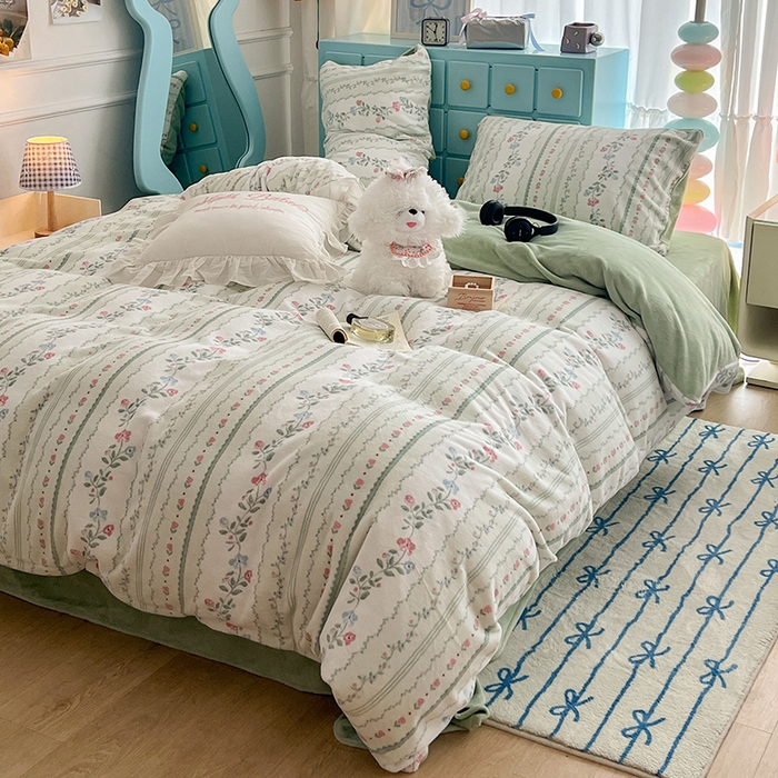 91家纺网 家纺一手货源 找家纺 昔可家纺 2024新款印花牛奶绒四件套系列-复古小清新系列 琉璃花语 绿