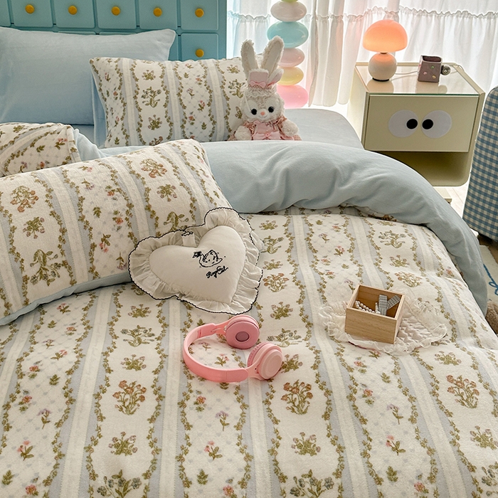 91家纺网 家纺一手货源 找家纺 昔可家纺 2024新款印花牛奶绒四件套系列-复古小清新系列 仙仙琉璃花