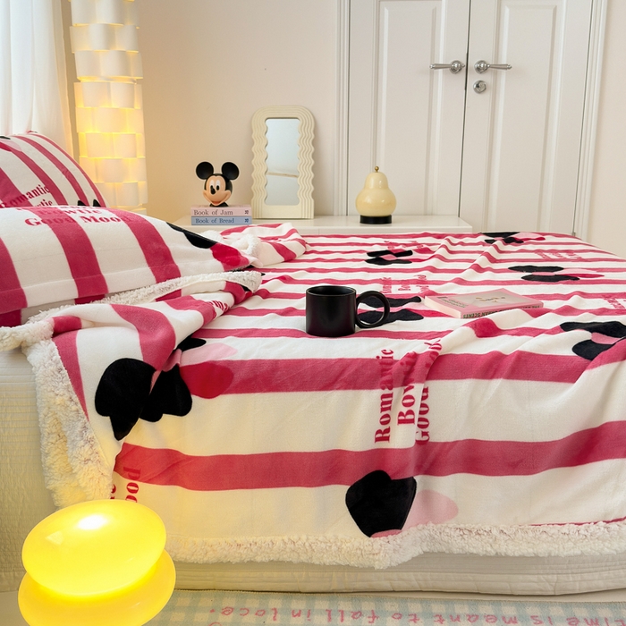 91家纺网 家纺一手货源 找家纺 花伞家居 2024直播新款牛奶绒羊羔绒多功能复合拉链被套款毛毯 毛毯-甜酷少女