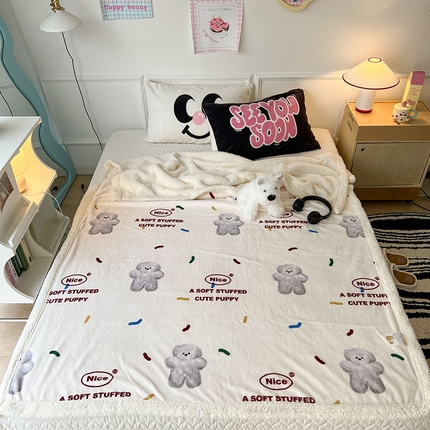 昔可家纺 2024新款羊羔绒牛奶绒毛毯系列（三）-场景二-卡通系列 朱古力小灰熊