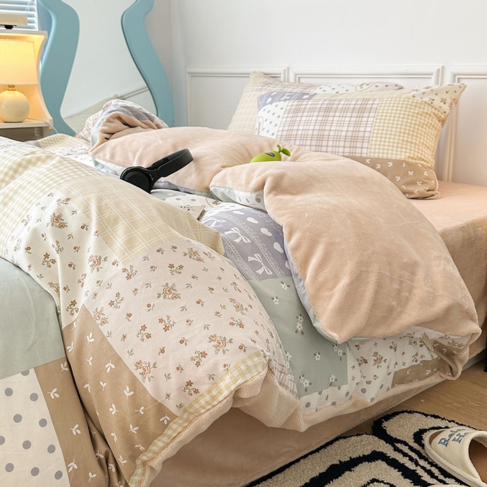 91家纺网 家纺一手货源 找家纺 昔可家纺 2024新款秋冬新款棉加牛奶绒四件套 拼接复古碎花