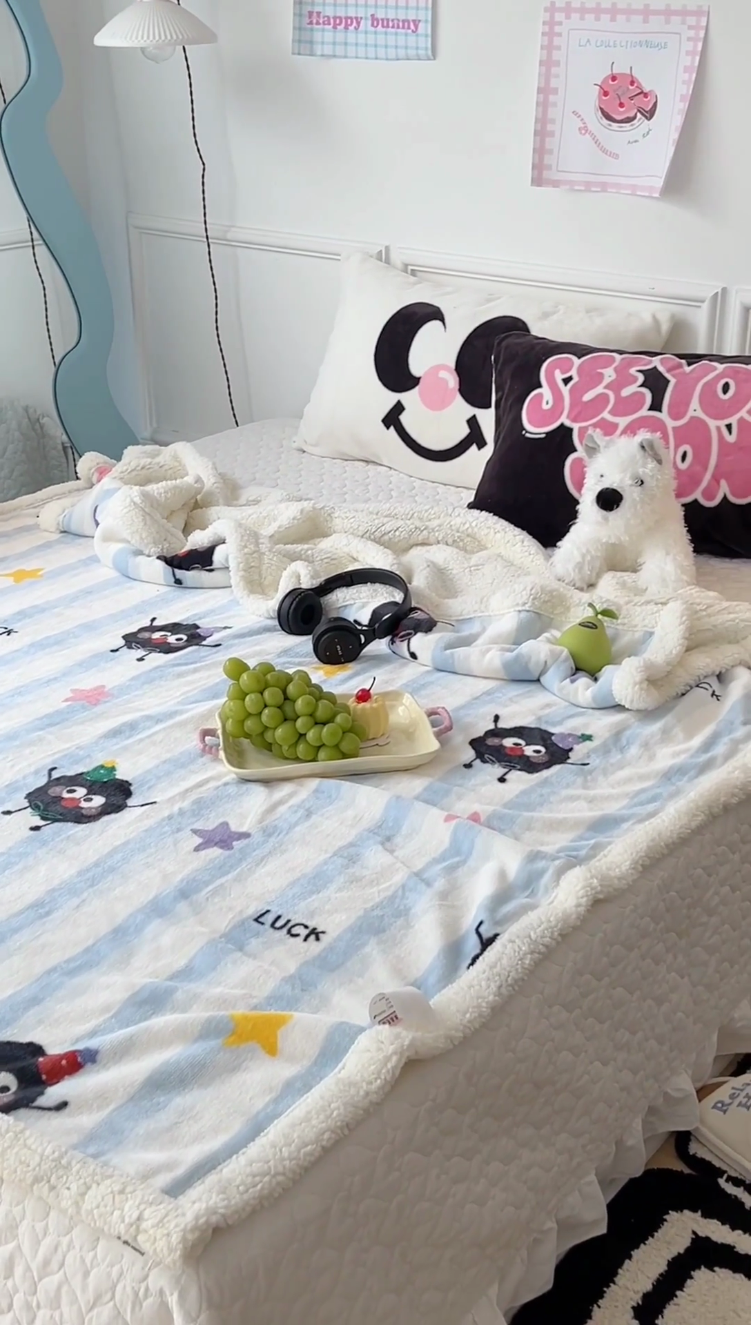 91家纺网 家纺一手货源 找家纺 昔可家纺 2024新款羊羔绒牛奶绒毛毯系列（三）-场景二-卡通系列 星星小黑球