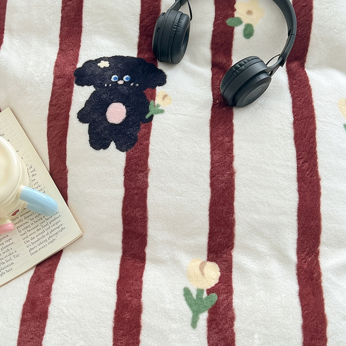 91家纺网 家纺一手货源 找家纺 昔可家纺 2024新款印花牛奶绒四件套系列-卡通系列 萌萌小修狗