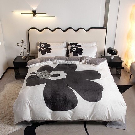 色鬼布艺 2024新款婴儿绒数码印花牛奶绒四件套仿大牌直播爆款网红款 瑞丽