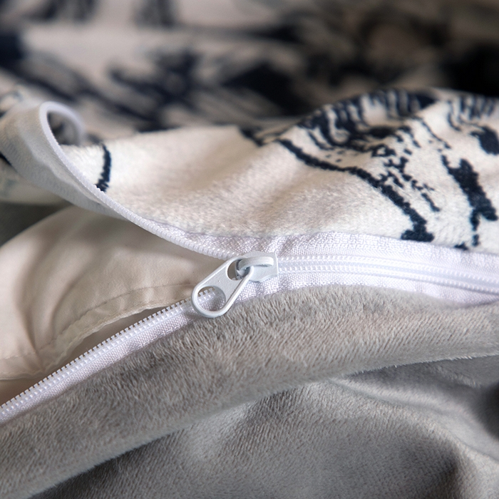 91家纺网 家纺一手货源 找家纺 色鬼布艺 2024新款婴儿绒数码印花牛奶绒四件套仿大牌直播爆款网红款 插画师