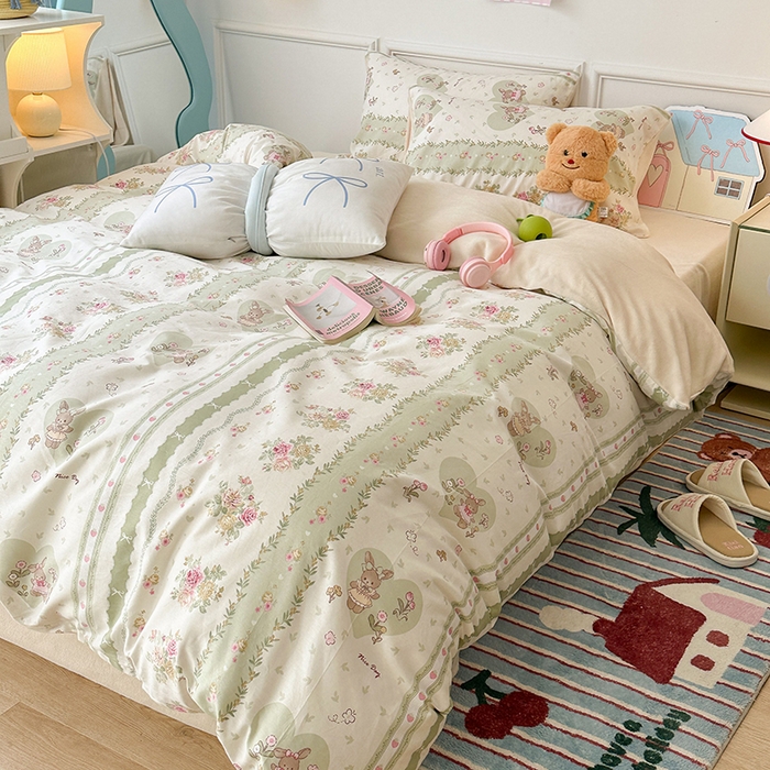 91家纺网 家纺一手货源 找家纺 昔可家纺 2024新款秋冬新款棉加牛奶绒四件套 竖莓小兔