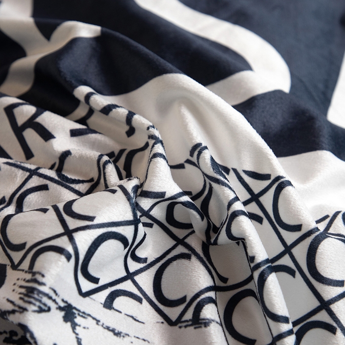 91家纺网 家纺一手货源 找家纺 色鬼布艺 2024新款婴儿绒数码印花牛奶绒四件套仿大牌直播爆款网红款 插画师