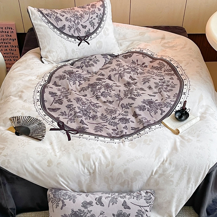 91家纺网 家纺一手货源 找家纺 昔可家纺 2024新款大版数码印花设计师牛奶绒四件套 法式花园