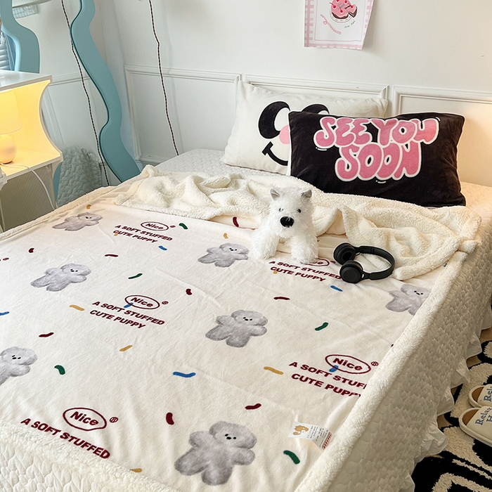 91家纺网 家纺一手货源 找家纺 昔可家纺 2024新款羊羔绒牛奶绒毛毯系列（三）-场景二-卡通系列 朱古力小灰熊