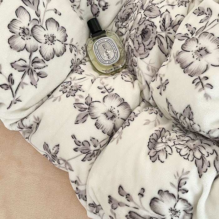 91家纺网 家纺一手货源 找家纺 昔可家纺 2024新款印花牛奶绒四件套系列-复古小清新系列 墨山繁花