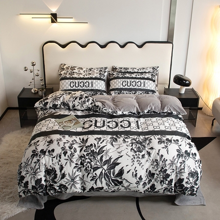 色鬼布艺 2024新款婴儿绒数码印花牛奶绒四件套仿大牌直播爆款网红款 绮丽复古