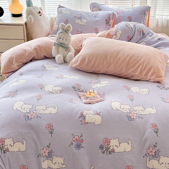 91家纺网 家纺一手货源 找家纺 昔可家纺 2024新款印花牛奶绒四件套系列-2023年热款系列 花花小猫咪