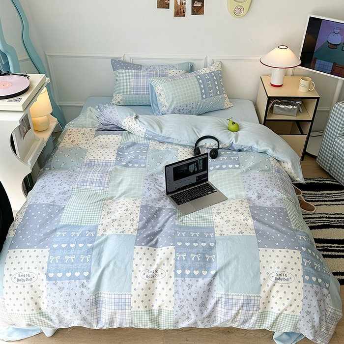 91家纺网 家纺一手货源 找家纺 昔可家纺 2024新款秋冬新款棉加牛奶绒四件套 拼接蓝色碎花