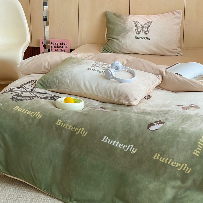 91家纺网 家纺一手货源 找家纺 昔可家纺 2024新款大版数码印花设计师牛奶绒四件套 美拉德蝴蝶