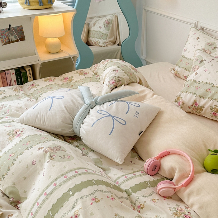 91家纺网 家纺一手货源 找家纺 昔可家纺 2024新款秋冬新款棉加牛奶绒四件套 竖莓小兔