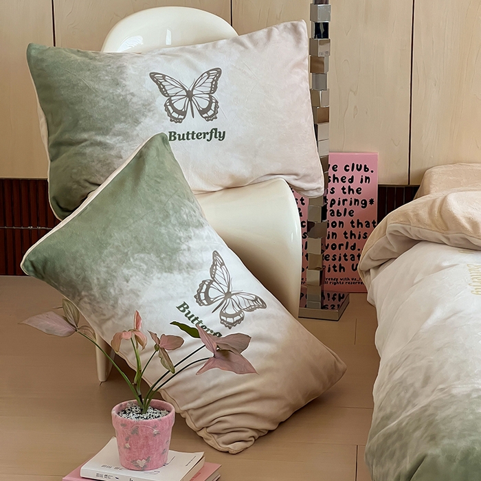 91家纺网 家纺一手货源 找家纺 昔可家纺 2024新款大版数码印花设计师牛奶绒四件套 美拉德蝴蝶