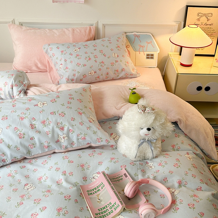 91家纺网 家纺一手货源 找家纺 昔可家纺 2024新款秋冬新款棉加牛奶绒四件套 花花小奶狗