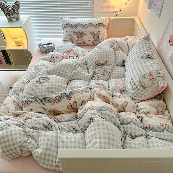 91家纺网 家纺一手货源 找家纺 （总）昔可家纺 2024新款印花牛奶绒四件套系列-洛丽塔风