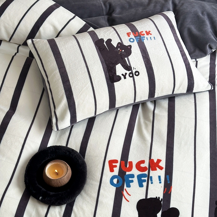 91家纺网 家纺一手货源 找家纺 昔可家纺 2024新款大版数码印花设计师牛奶绒四件套 功夫黑猫