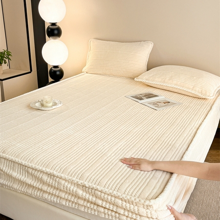 91家纺网 家纺一手货源 找家纺 （总）欧邦 新款提花针织绒牛奶绒铂金系列床笠三件套四件套