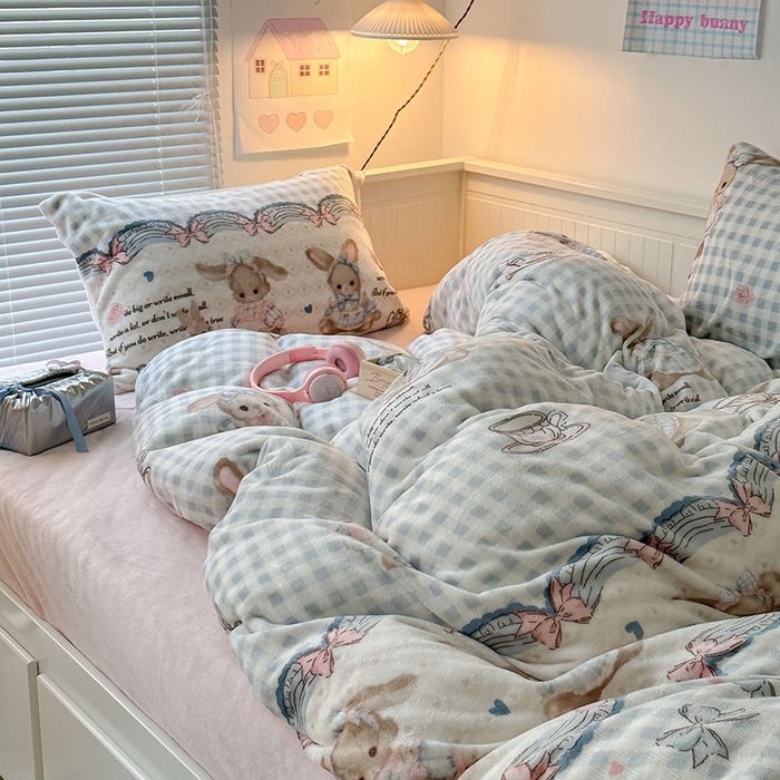 91家纺网 家纺一手货源 找家纺 （总）昔可家纺 2024新款印花牛奶绒四件套系列-洛丽塔风