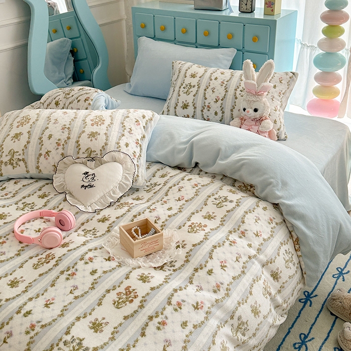 91家纺网 家纺一手货源 找家纺 昔可家纺 2024新款印花牛奶绒四件套系列-复古小清新系列 仙仙琉璃花