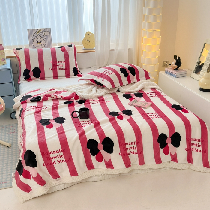 91家纺网 家纺一手货源 找家纺 花伞家居 2024直播新款牛奶绒羊羔绒多功能复合拉链被套款毛毯 毛毯-甜酷少女