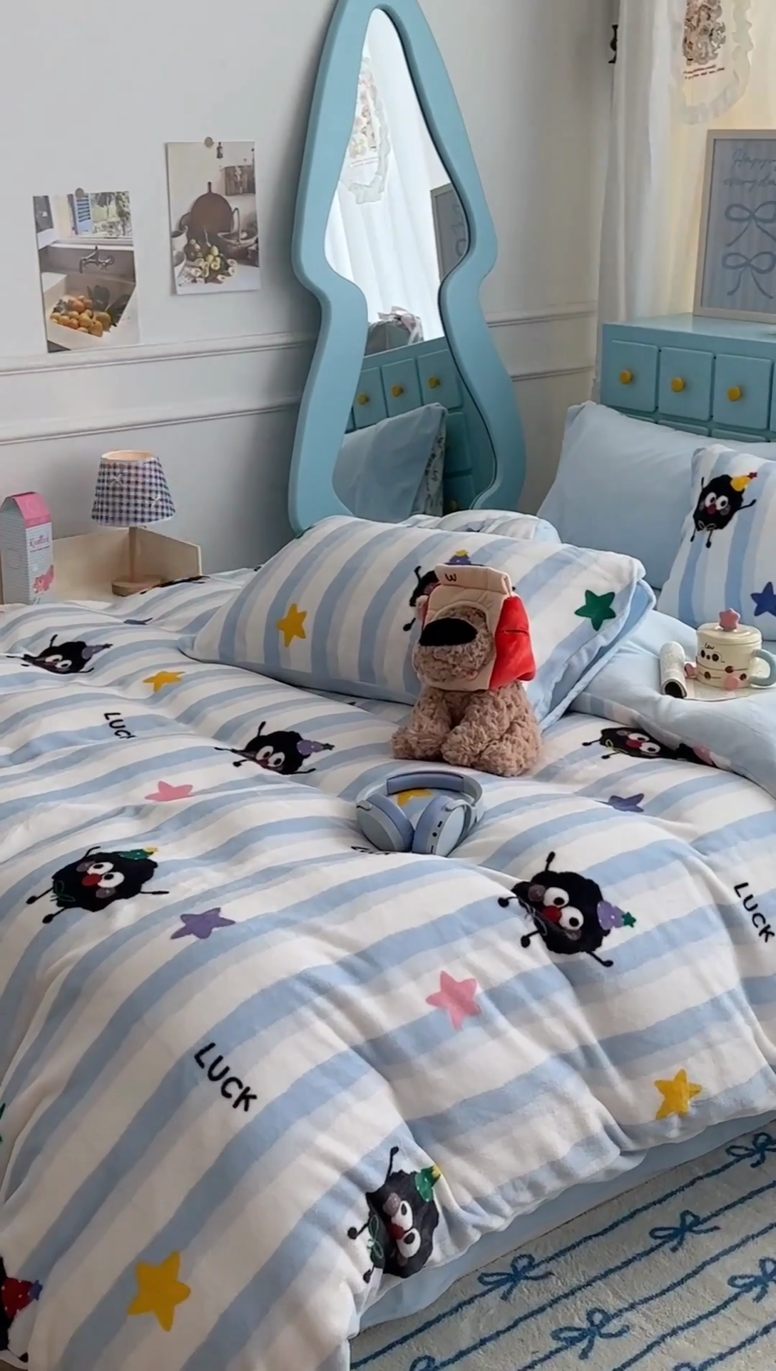 91家纺网 家纺一手货源 找家纺 昔可家纺 2024新款印花牛奶绒四件套系列-卡通系列 星星小黑球