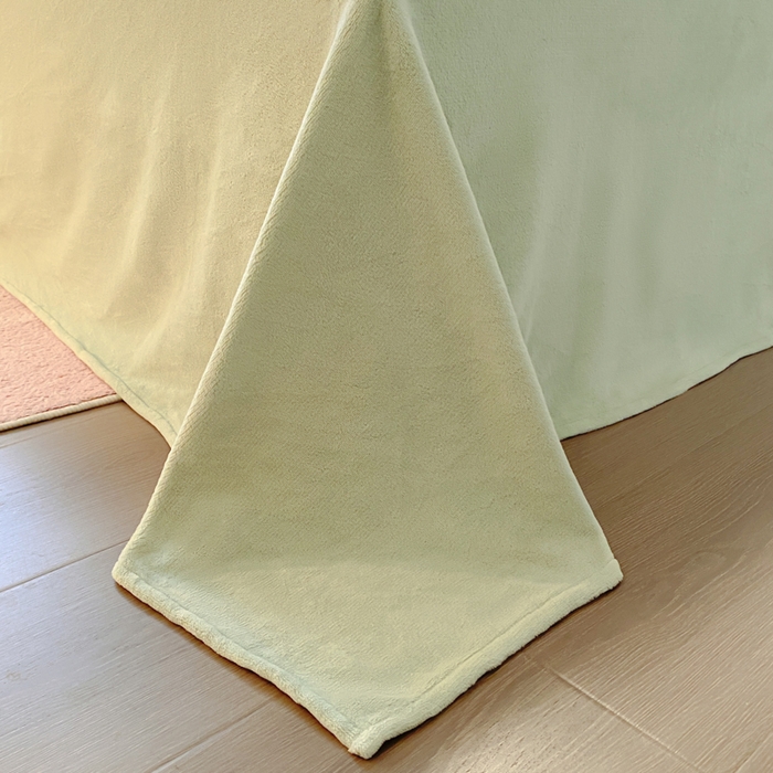 91家纺网 家纺一手货源 找家纺 呗旺鹿 2024新款高克重着色烂花雕花牛奶绒轻奢四件套 春日铃兰清新绿