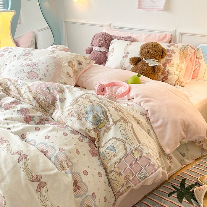 91家纺网 家纺一手货源 找家纺 昔可家纺 2024新款秋冬新款棉加牛奶绒四件套 洛丽塔爱心熊
