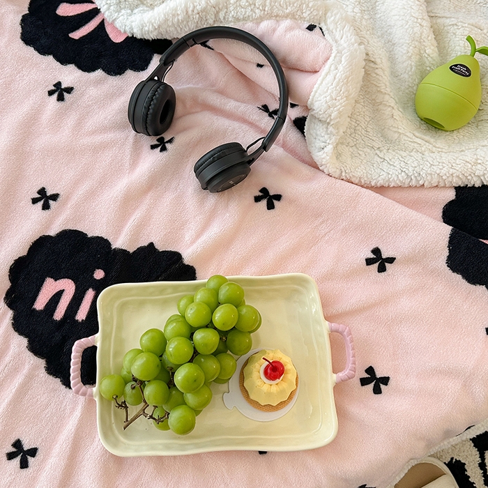 91家纺网 家纺一手货源 找家纺 昔可家纺 2024新款羊羔绒牛奶绒毛毯系列（三）-场景二-少女风系列 蕾系少女