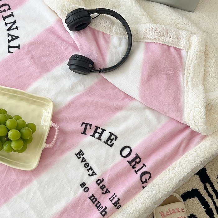 91家纺网 家纺一手货源 找家纺 昔可家纺 2024新款羊羔绒牛奶绒毛毯系列（三）-场景二-少女风系列 粉墨甜心